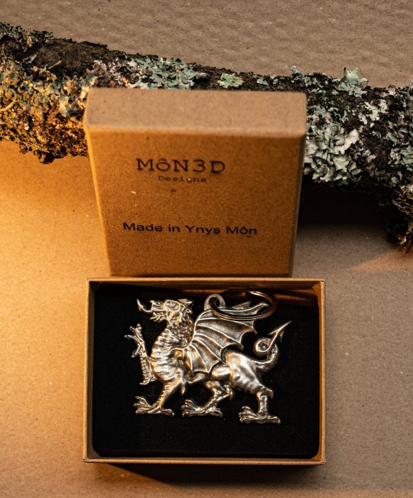 Welsh Dragon Keyring Intricate metal sculpture Lead Free Pewter welsh gift birthday celebration gift Handmade keychain celtic design keyring